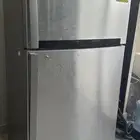 ثلاجة LG نظيفة