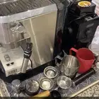 ماكينة قهوه مع مطحنه