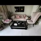 طقم كنب ضيوف فاخر أنيق 9 مقاعد من ميداس مع طاولات