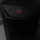 pc قوي مع شاشة