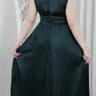 فساتين وكياس تعليق الملابس