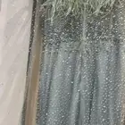 فستان تيفاني فخم الصدر مزين بالريش