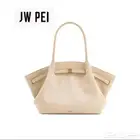 شنط اصلية جديدة