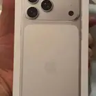 17 برو ماكس اللون ابيض 512